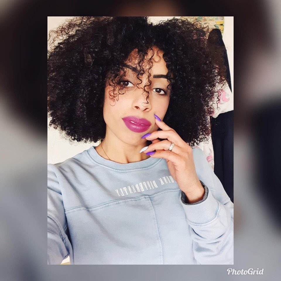 ‎Andreza Melo 